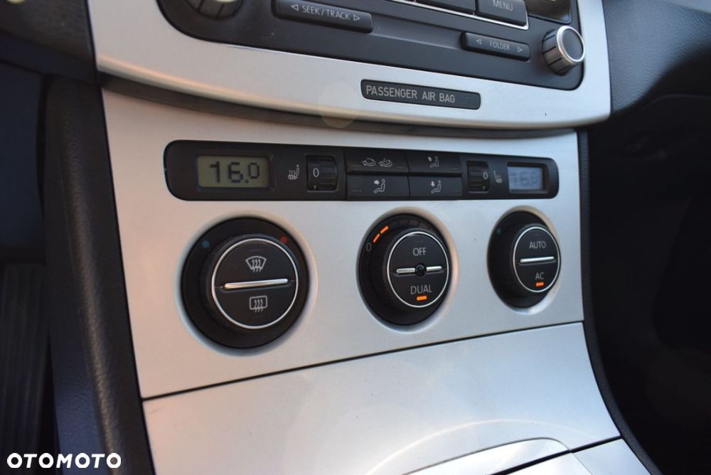 Volkswagen Passat - 29