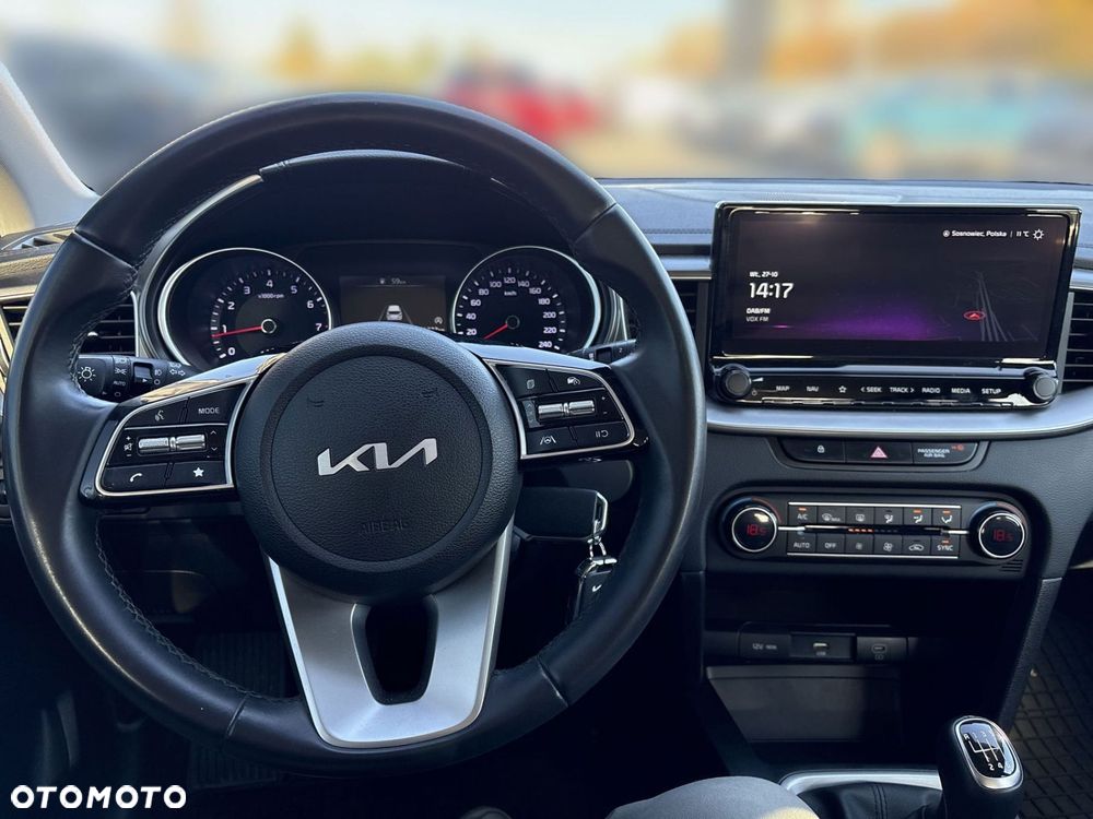 Kia Ceed - 13