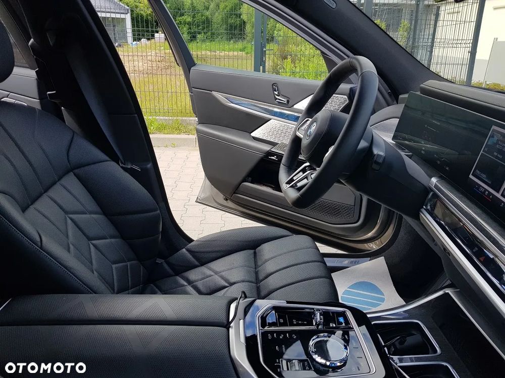 BMW i7 105.7kWh xDrive60 M Sport - 25