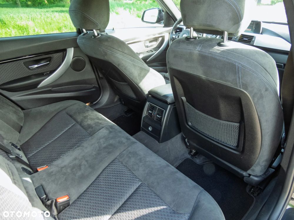 BMW Seria 3 318d M Sport Shadow - 16