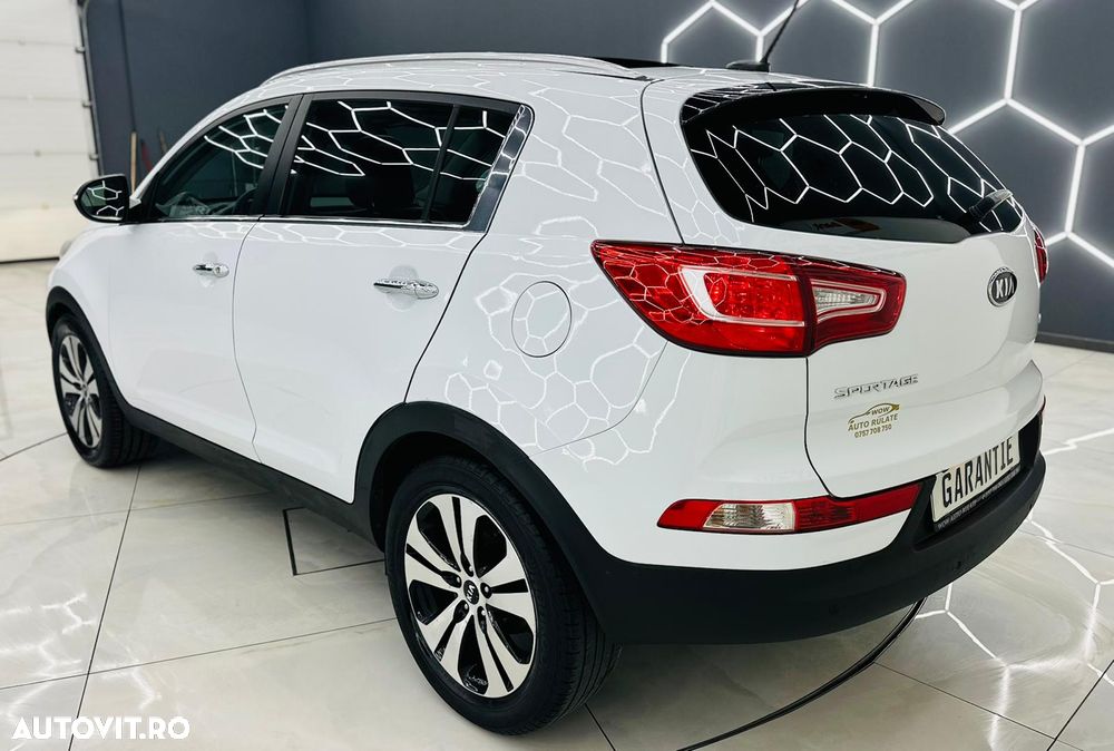 Kia Sportage 1.7 CRDI 2WD ISG Dream-Team Edition - 4