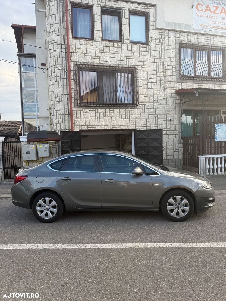 Opel Astra 1.4 Turbo ECOTEC Drive - 4
