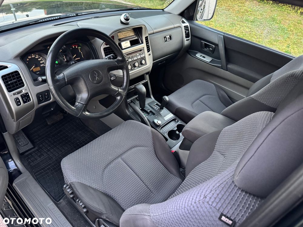 Mitsubishi Pajero 3.2 DI-D Automatik Liberty - 24