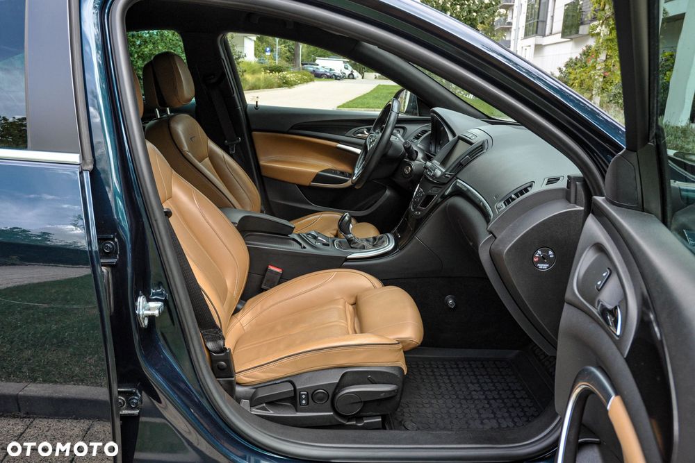 Opel Insignia - 12