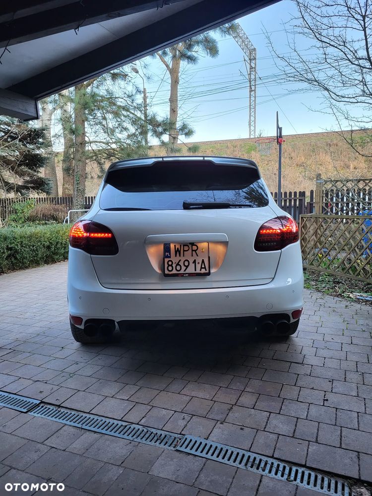 Porsche Cayenne - 4