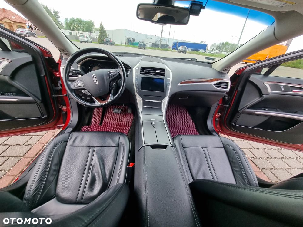 Lincoln MKZ - 9