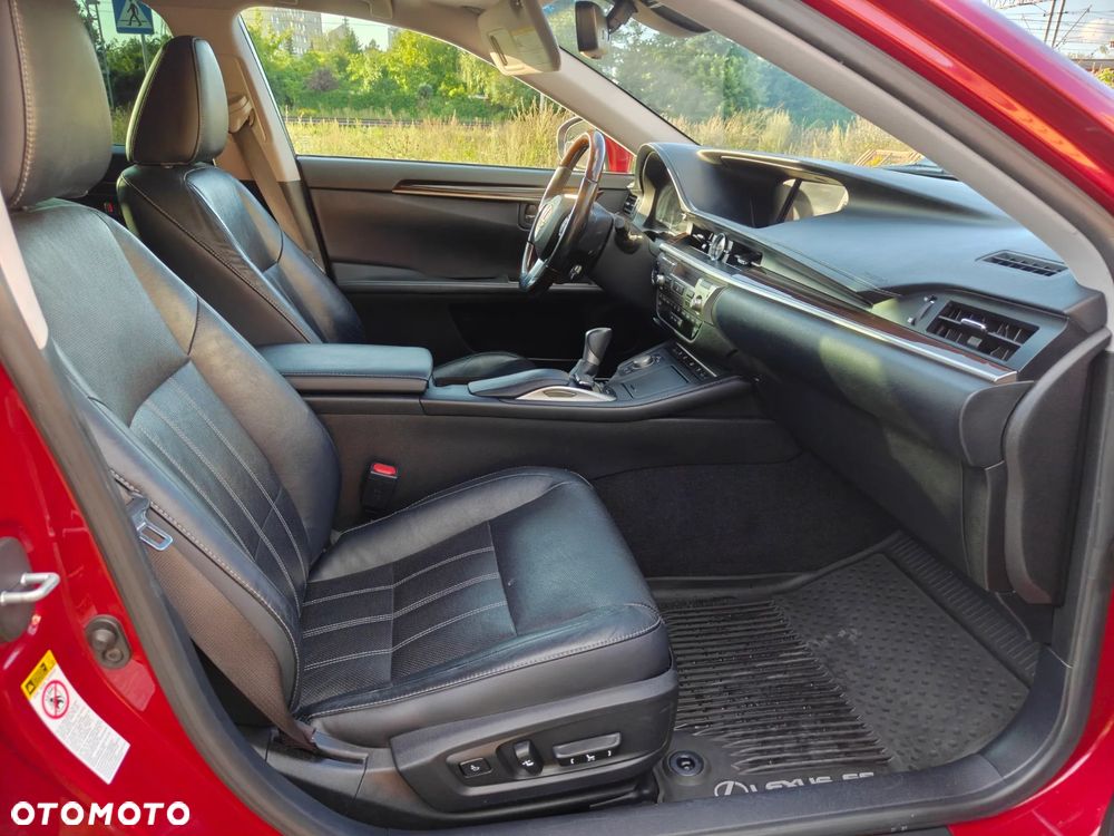 Lexus ES - 14