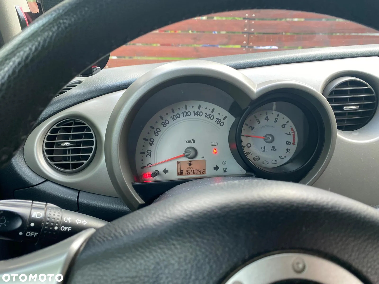 Daihatsu Trevis - 15