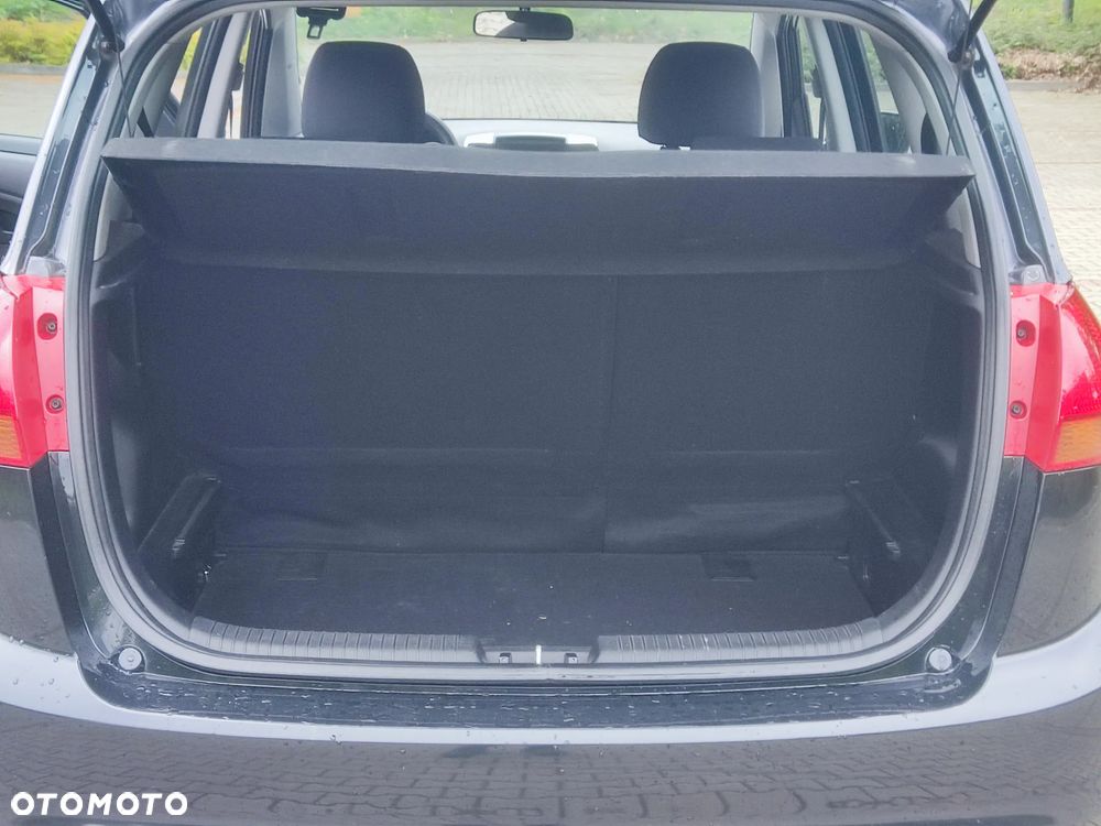 Kia Venga 1.4 CRDi S - 13