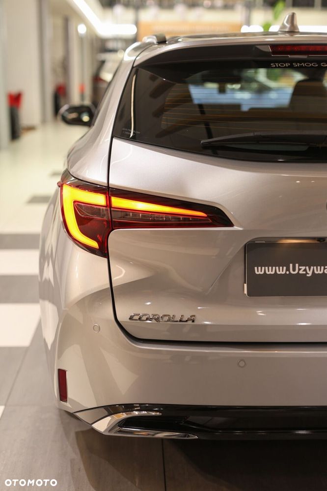 Toyota Corolla 1.8 Hybrid Comfort - 19