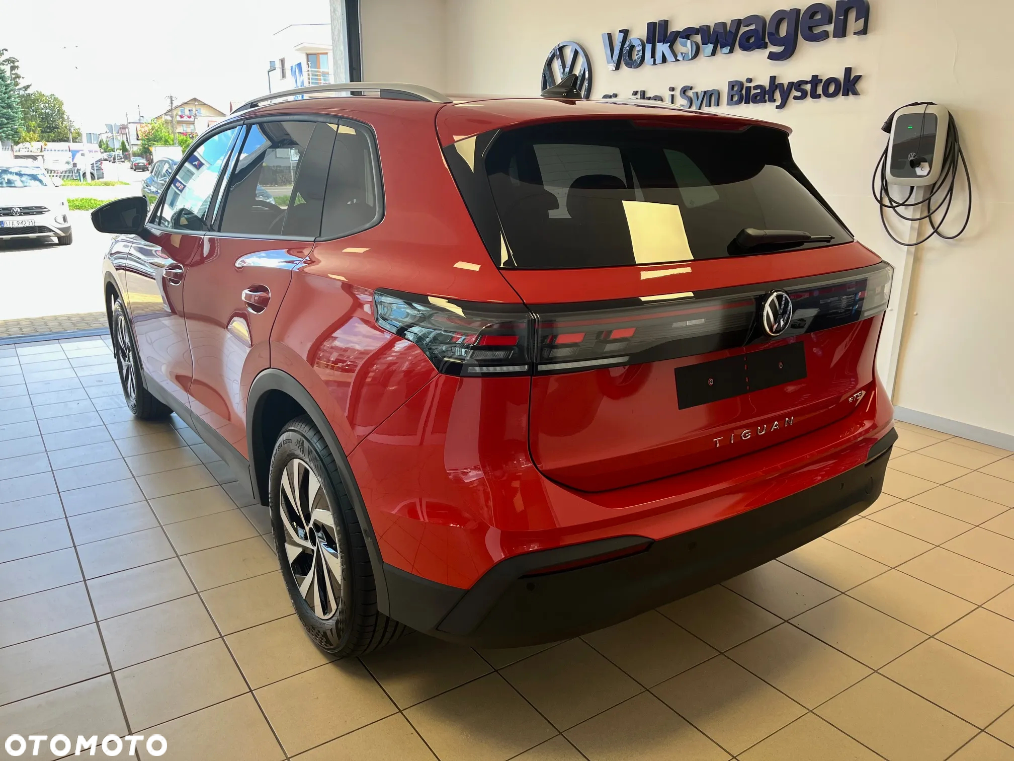 Volkswagen Tiguan - 5