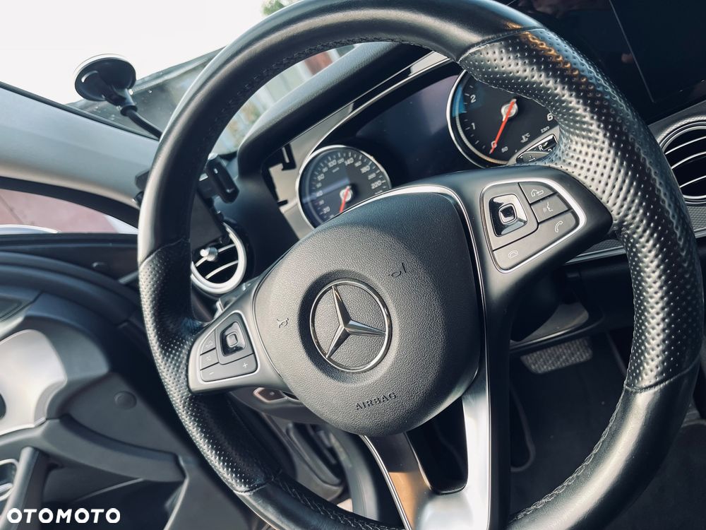 Mercedes-Benz Klasa E 220 d Business Edition 9G-TRONIC - 27