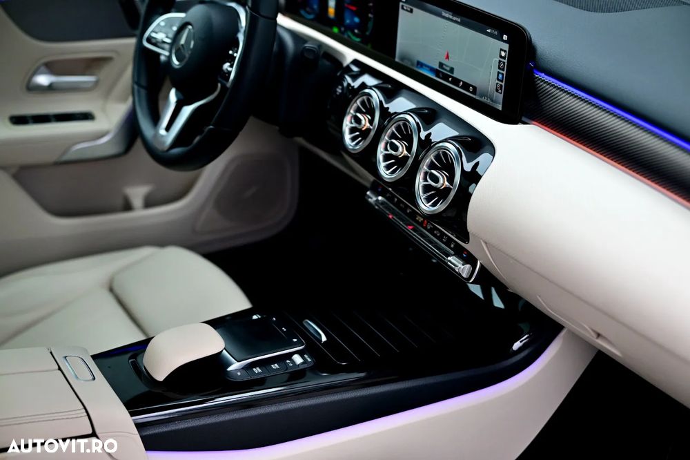Mercedes-Benz A 250 e 8G-DCT Edition 2020 - 14