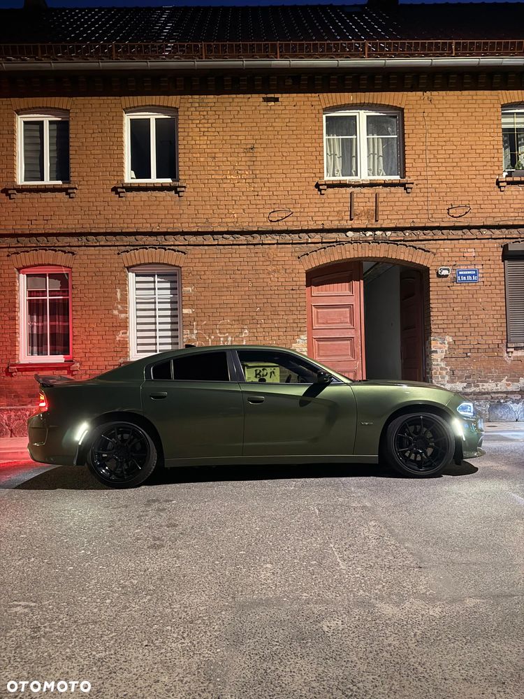 Dodge Charger 5.7 R/T - 2
