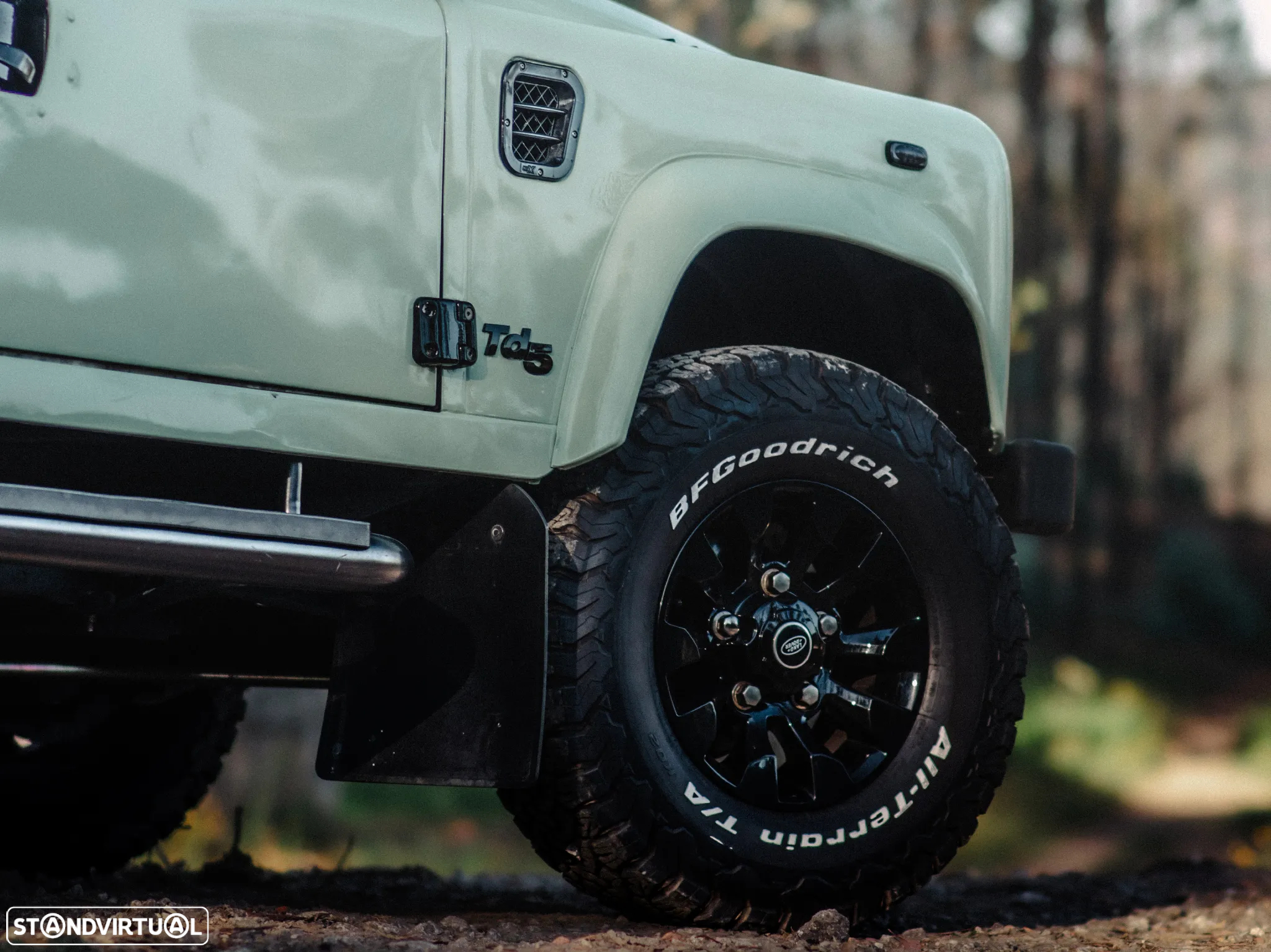 Land Rover Defender 90 2.5 Td5 Soft Top - 3