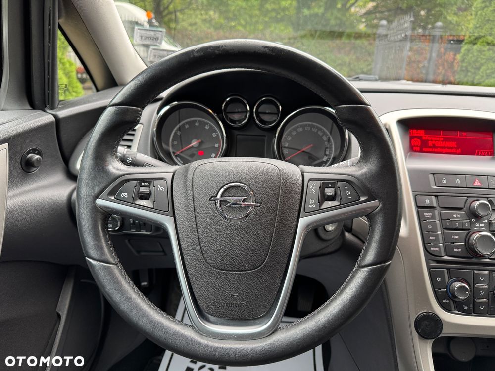 Opel Astra 1.4 Turbo Design Edition - 11