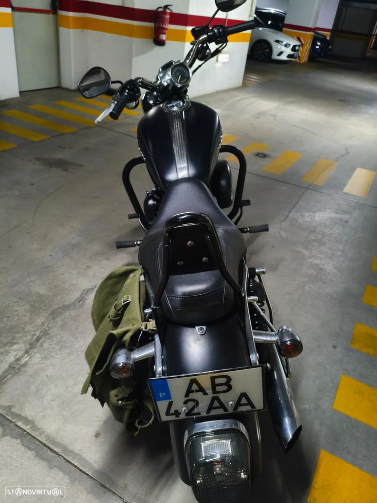 Harley-Davidson Sportster 1200 Custom - 7