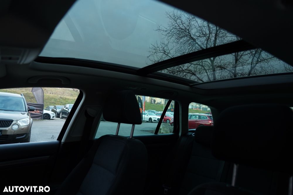 Volkswagen Golf Variant 2.0 TDI DPF DSG Highline - 23