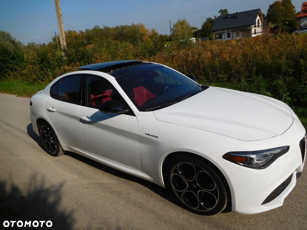 Alfa Romeo Giulia - 19