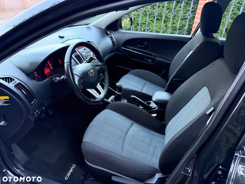 Kia Ceed 1.6 CVVT ISG Vision - 37