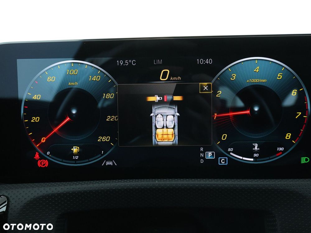 Mercedes-Benz CLA - 11