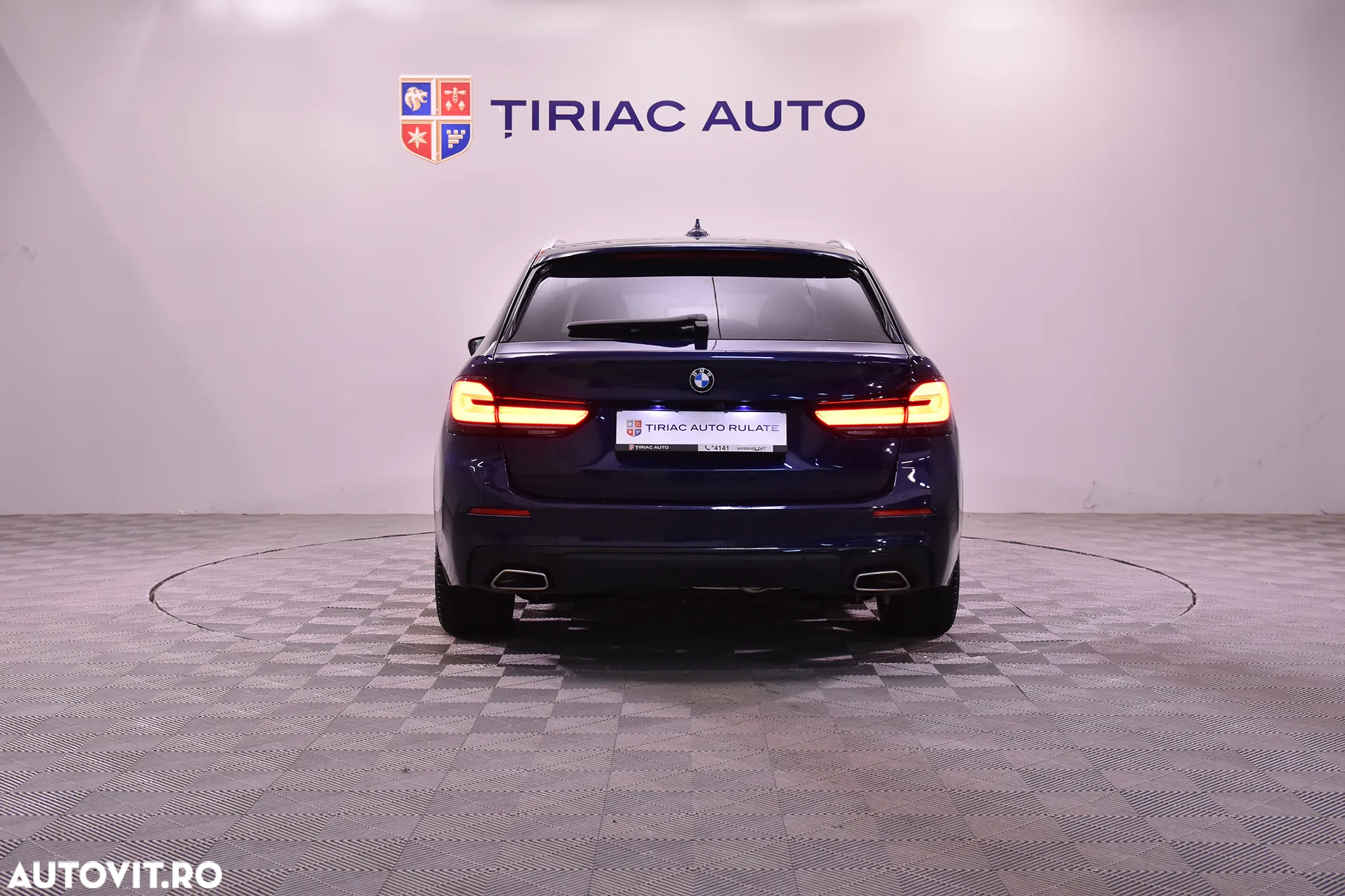 BMW Seria 5 520d Touring Aut. - 4