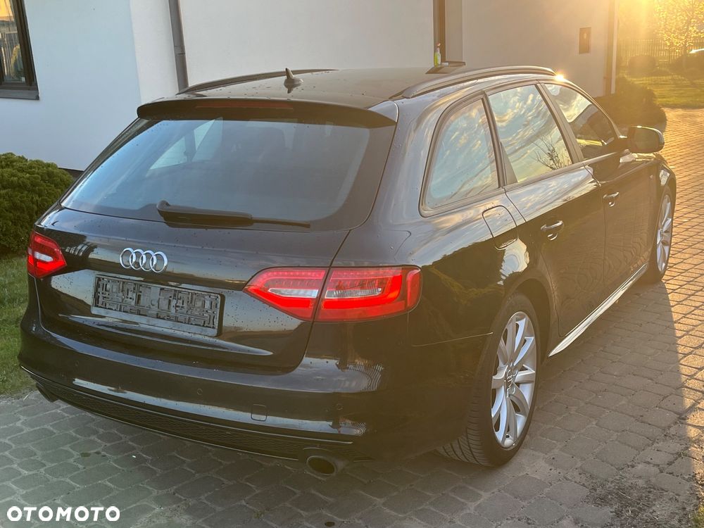 Audi A4 Avant 2.0 TFSI quattro S tronic S line Sportpaket - 4