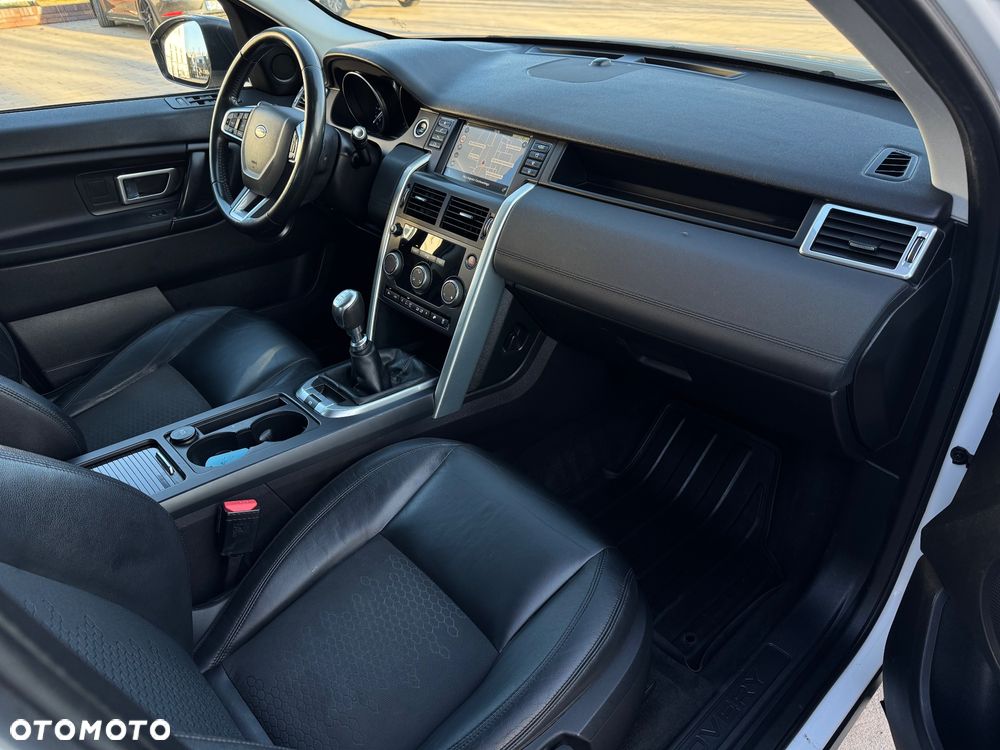 Land Rover Discovery Sport - 16