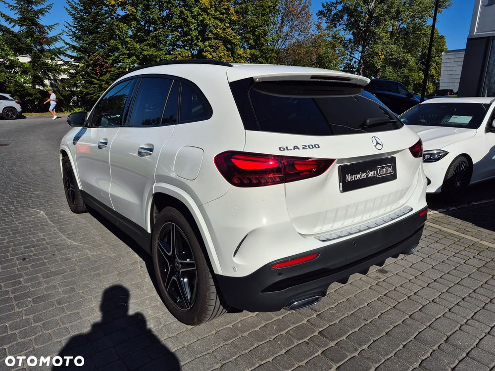 Mercedes-Benz GLA 200 AMG Line - 2