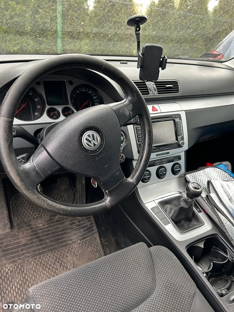 Volkswagen Passat 1.8 TSI Comfortline - 4
