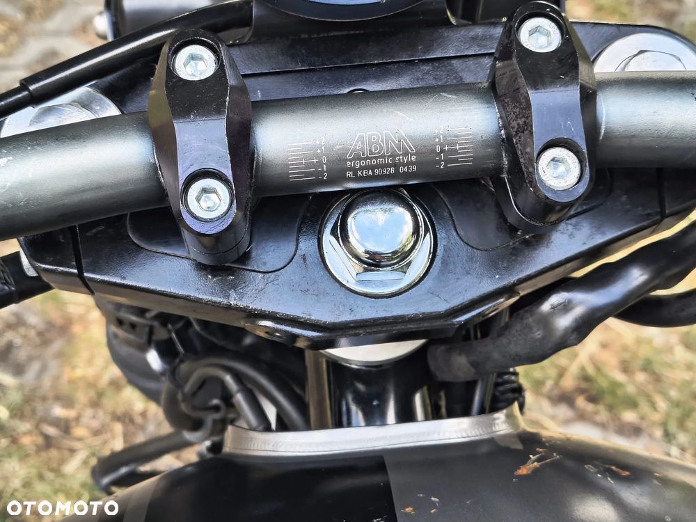 Yamaha XVS - 28
