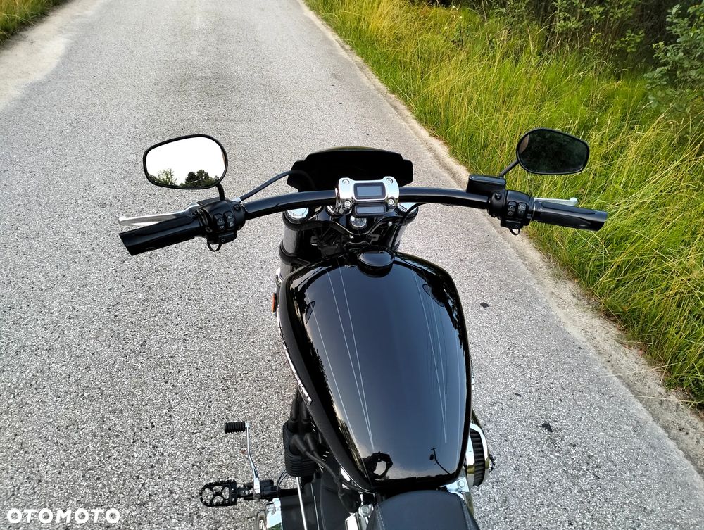 Harley-Davidson Softail Breakout - 4