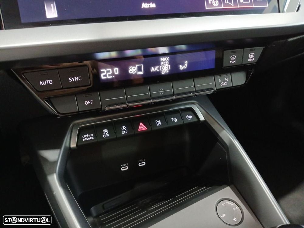 Audi A3 Sportback 30 TDI S line - 31