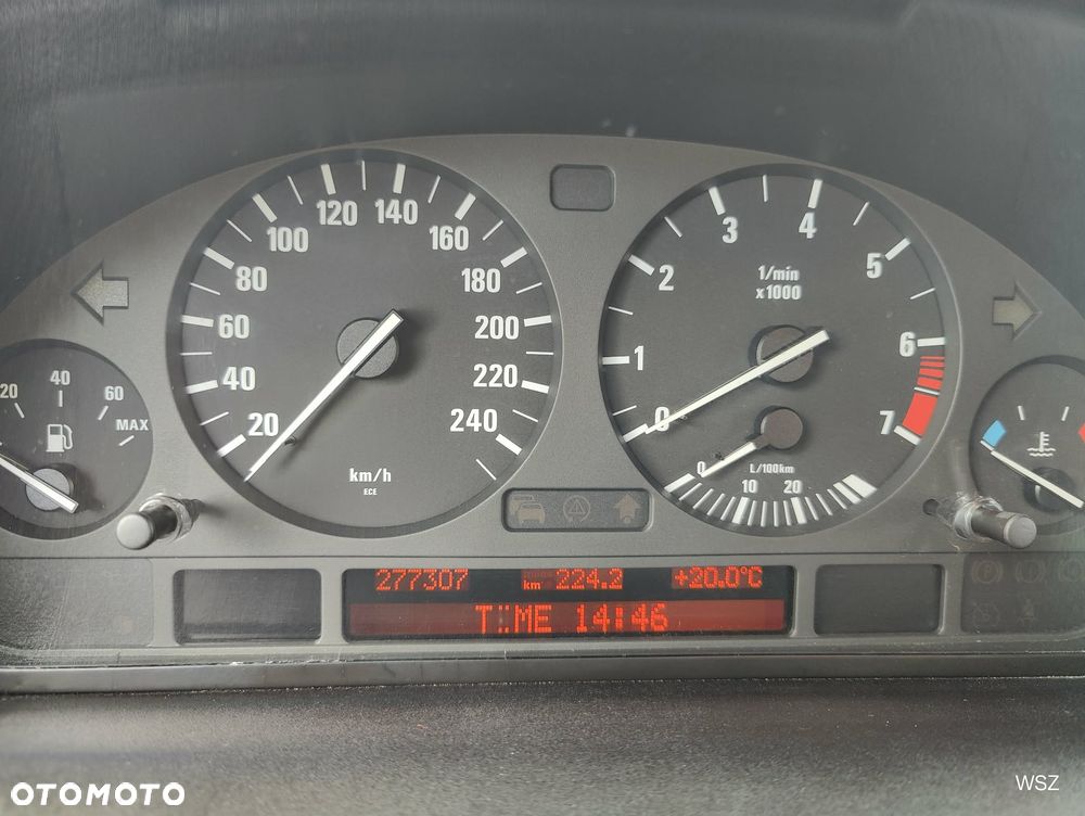 BMW X5 3.0 i - 10