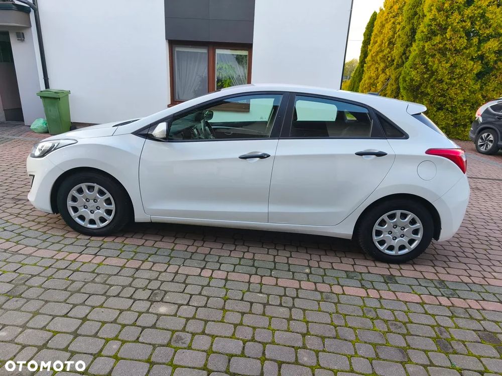 Hyundai i30 1.4 Trend - 17
