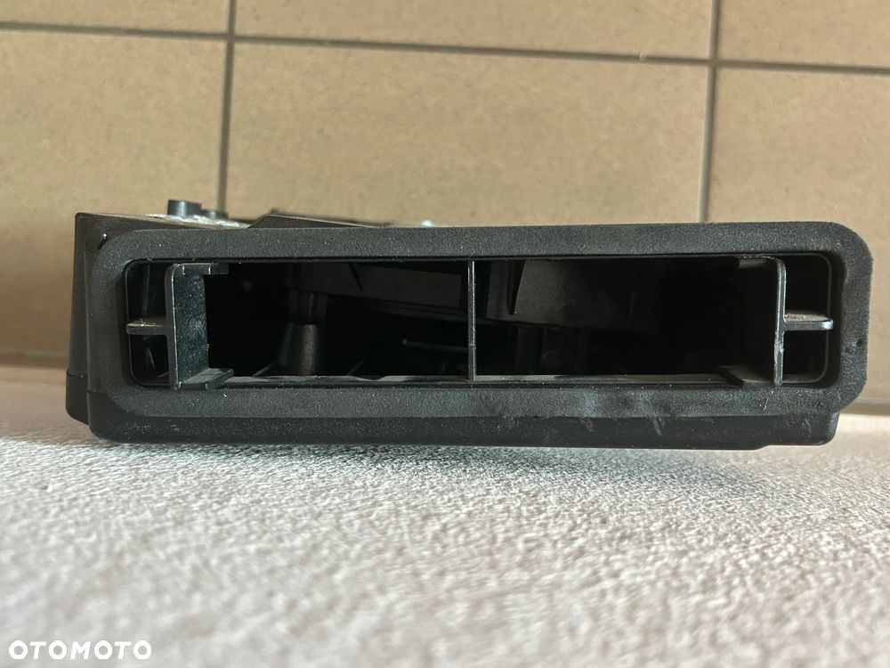 GŁOŚNIIK SUBWOOFER 61928910 BMW 1 E87 E81 - 7