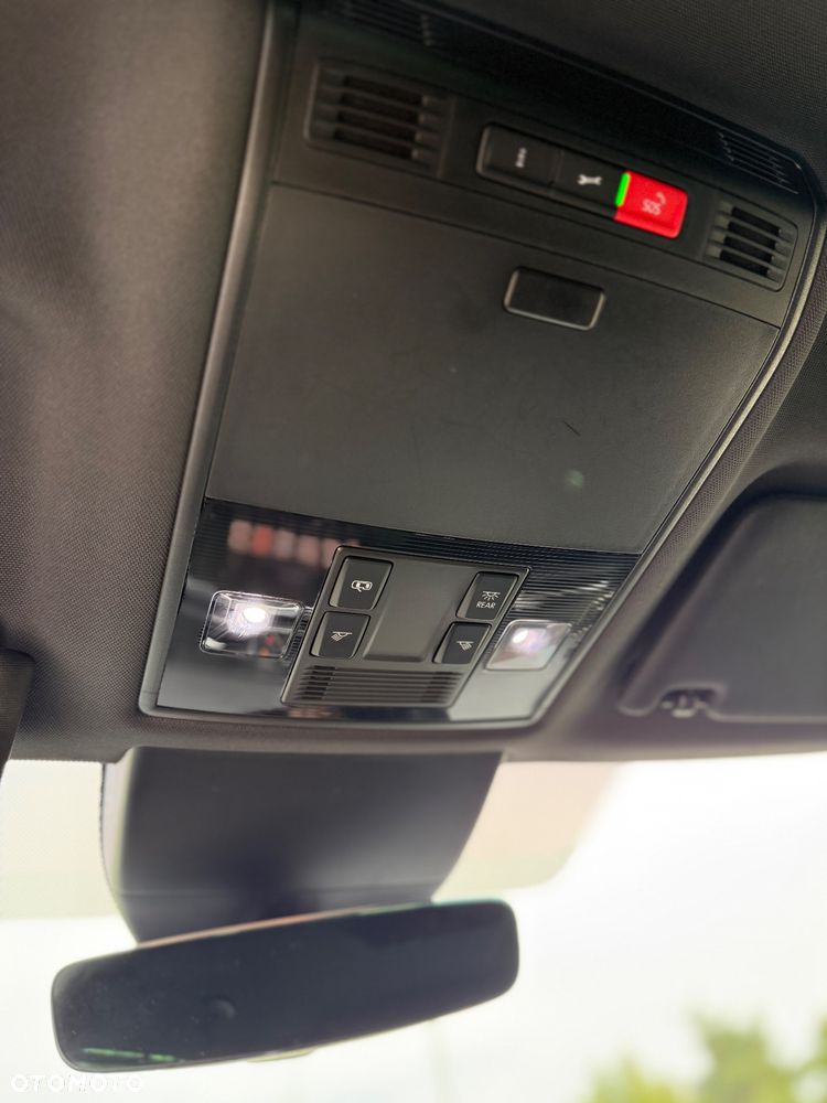Skoda Superb 2.0 TDI 4x4 L&K DSG - 17