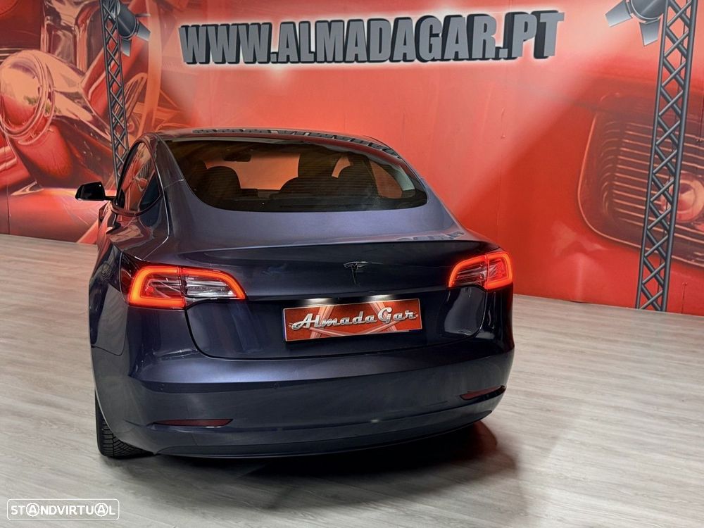 Tesla Model 3 Standard Range Plus RWD - 4