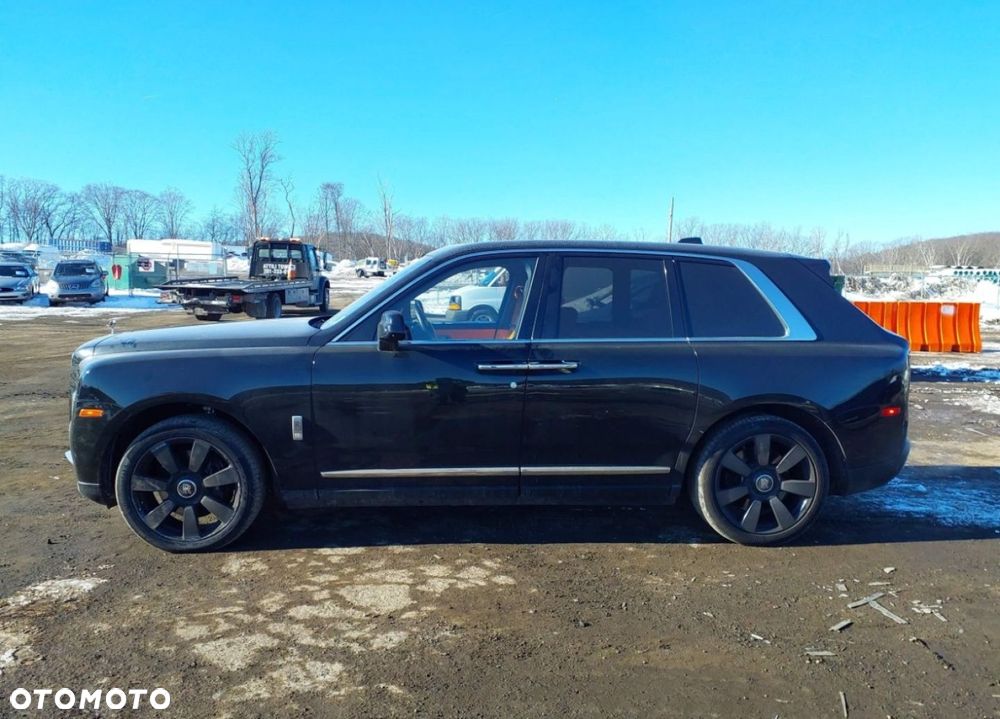 Rolls-Royce Cullinan - 4