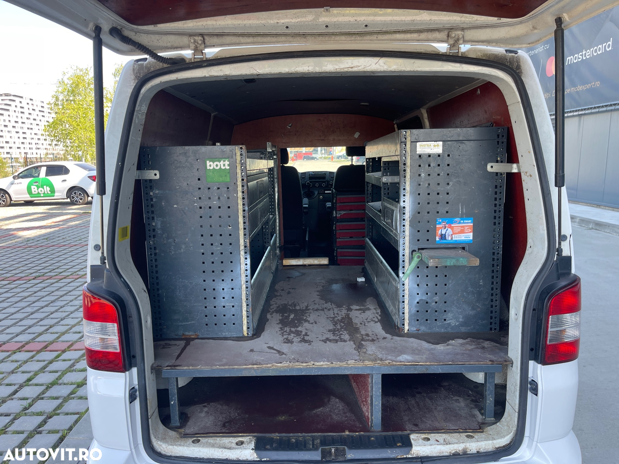 Volkswagen Transporter - 5