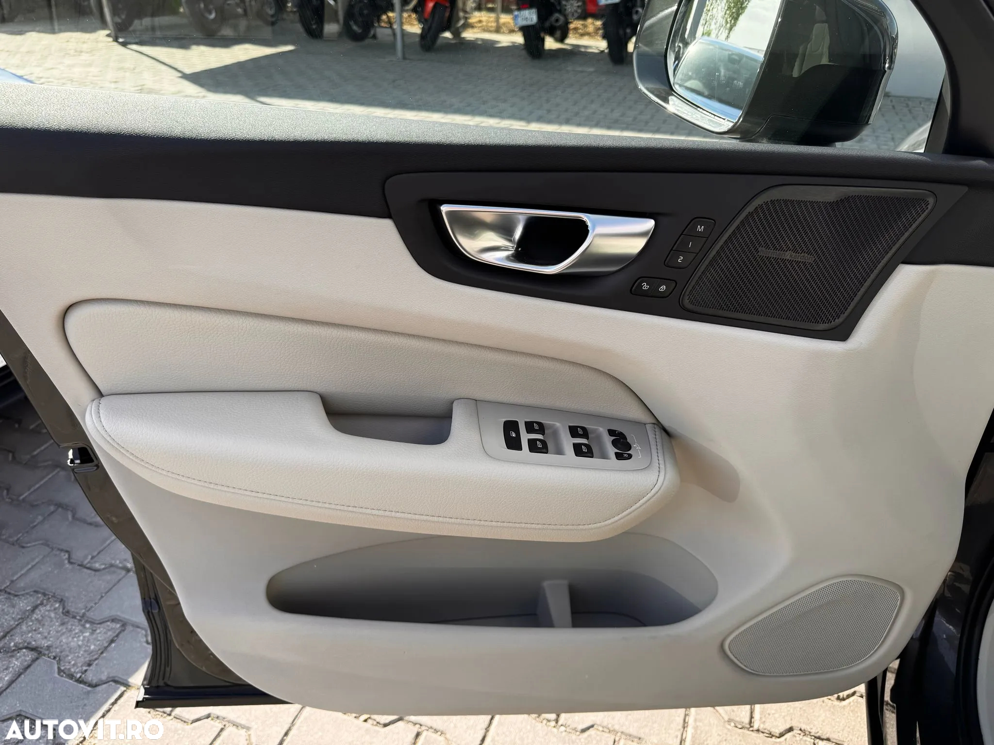 Volvo XC 60 B5 MHEV AT8 AWD Inscription - 23