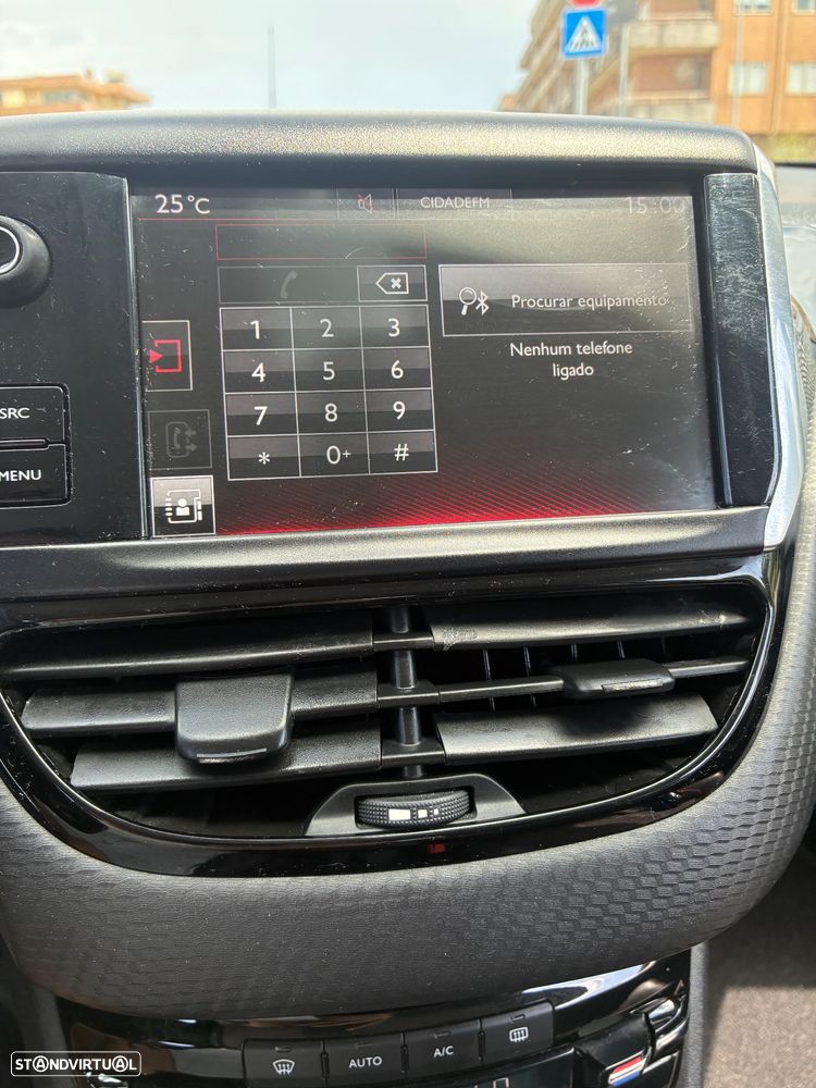 Peugeot 208 1.2 PureTech GT Line - 15