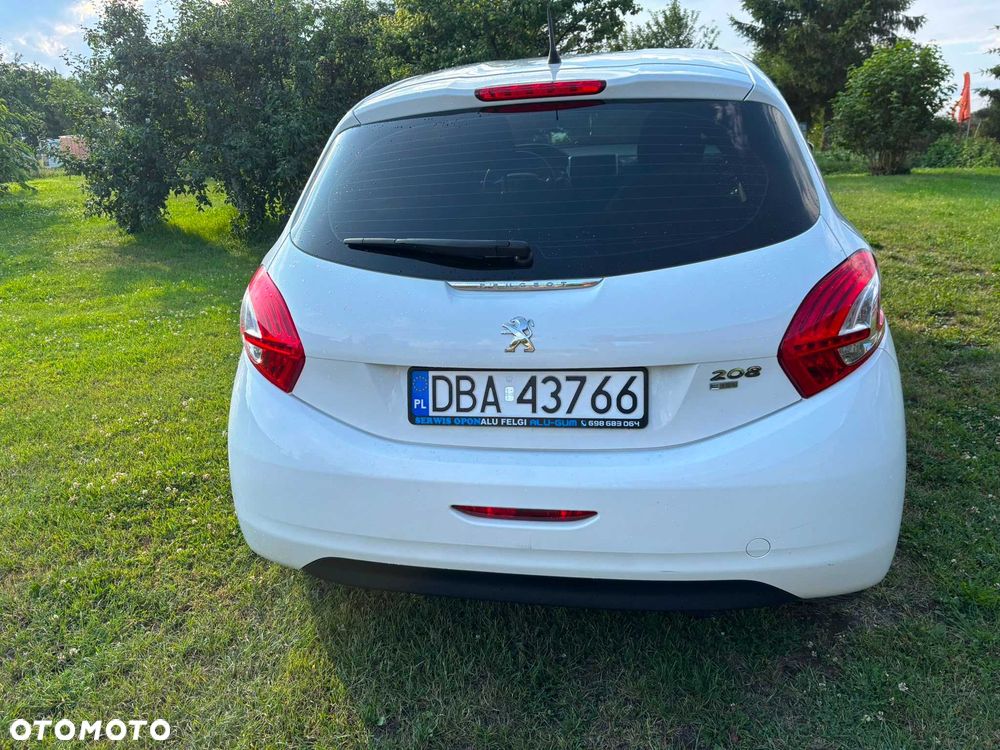 Peugeot 208 - 4