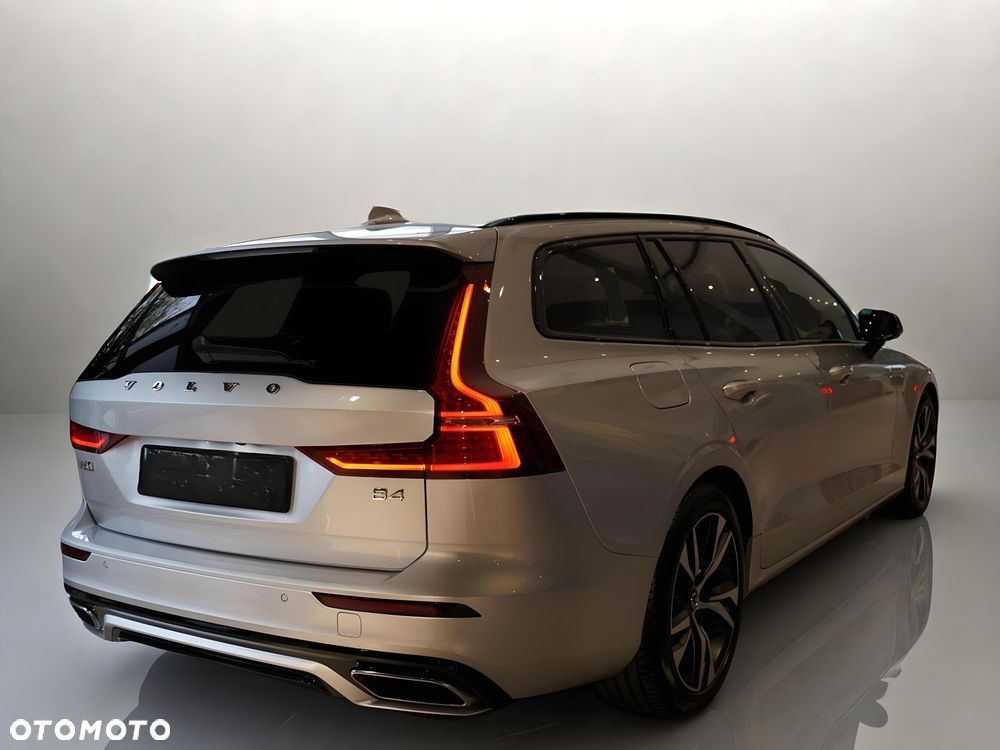 Volvo V60 B4 B Ultra Dark - 4