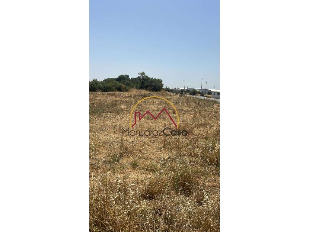 Terreno em Reguengos de Monsaraz na Zona Industrial - Grande imagem: 2/4