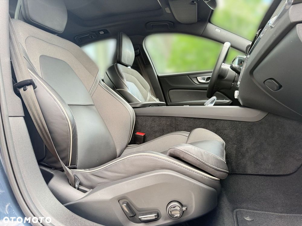 Volvo S60 - 25