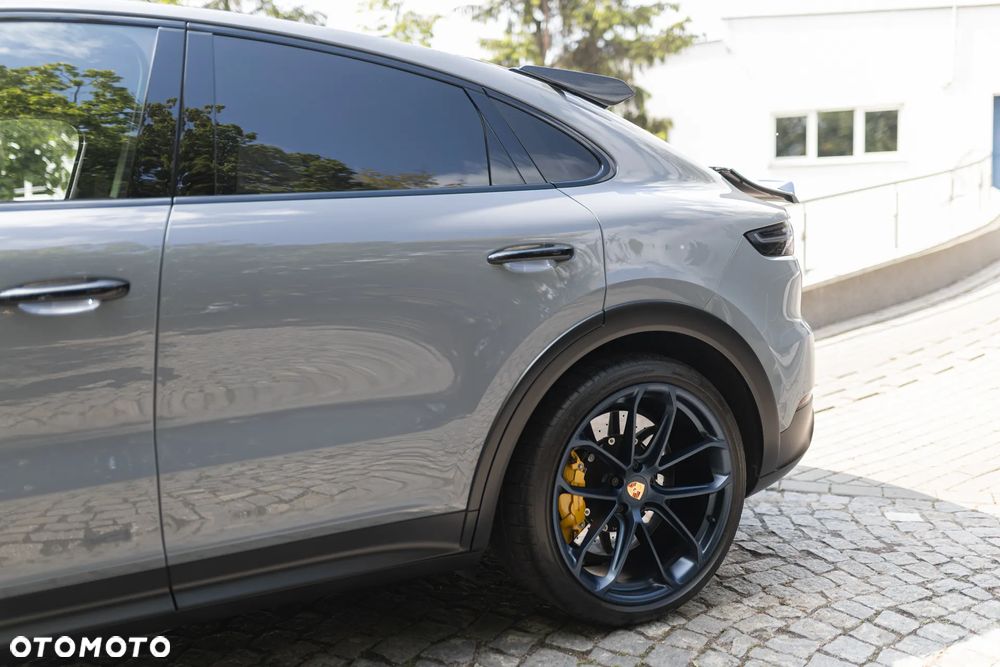 Porsche Cayenne Turbo GT - 5