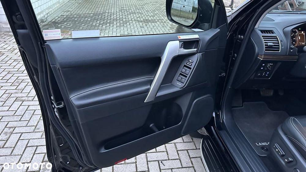 Toyota Land Cruiser LC 2.8 D-4D Prestige - 6