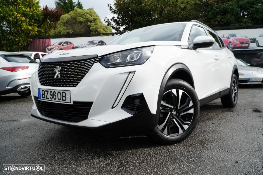 Peugeot 2008 1.2 PureTech Allure Pack EAT8 - 4