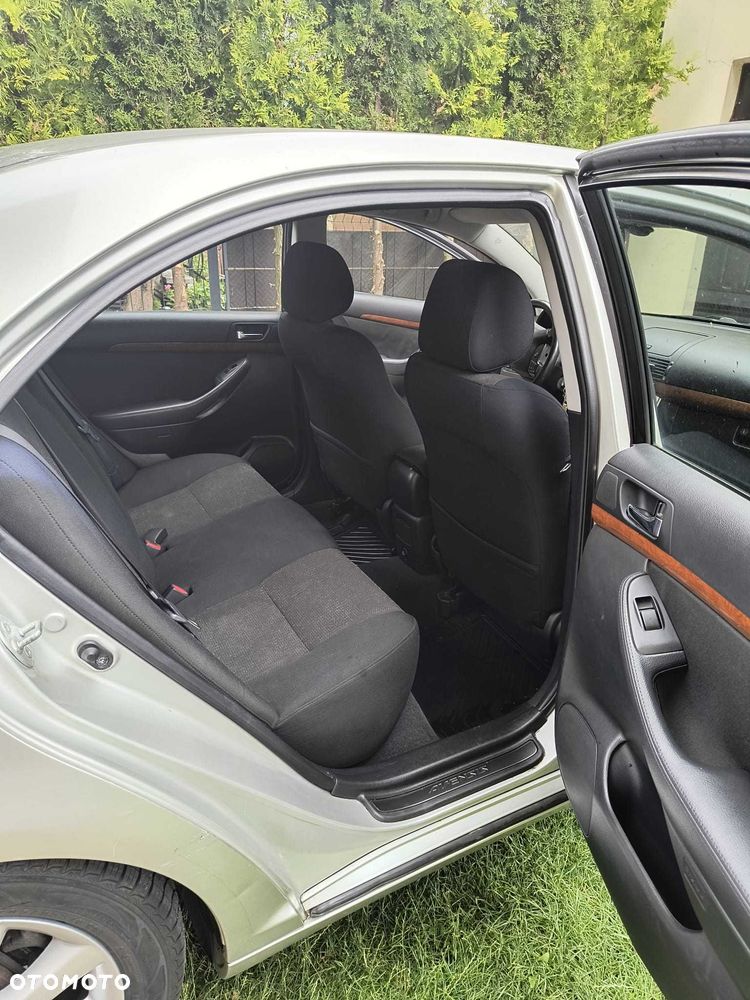 Toyota Avensis - 3